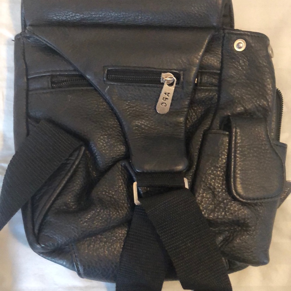 Very Nice! Unisex Apc Ameri Leather Crossbody Bag - image 5